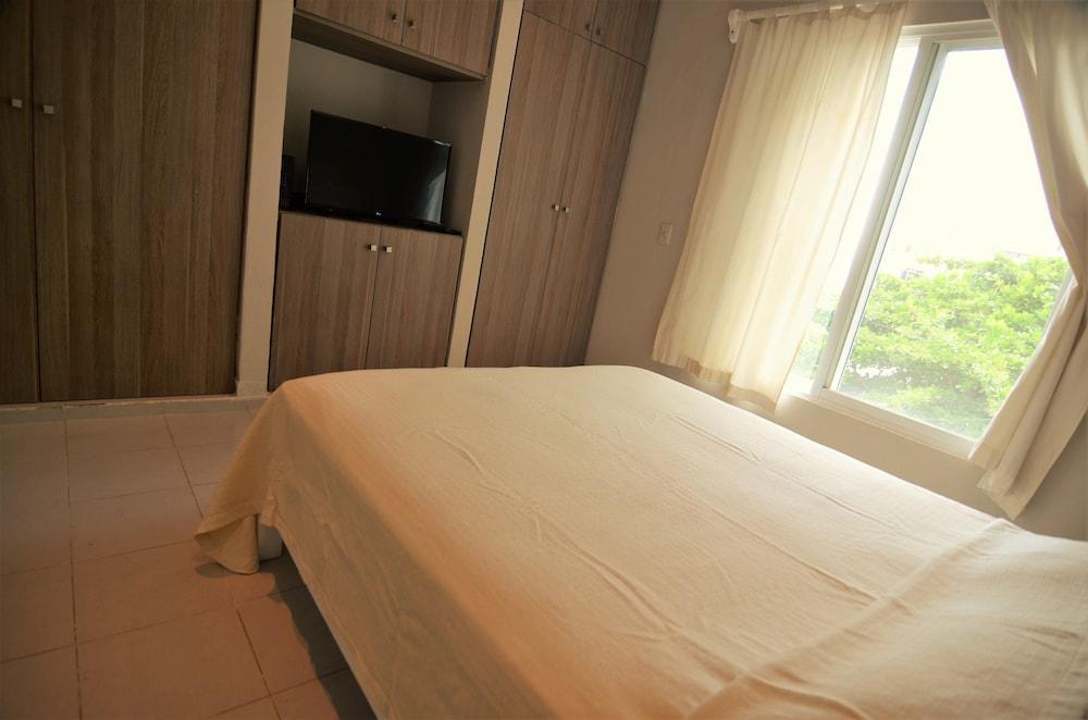 1 Bedroom Tohoku 2*
